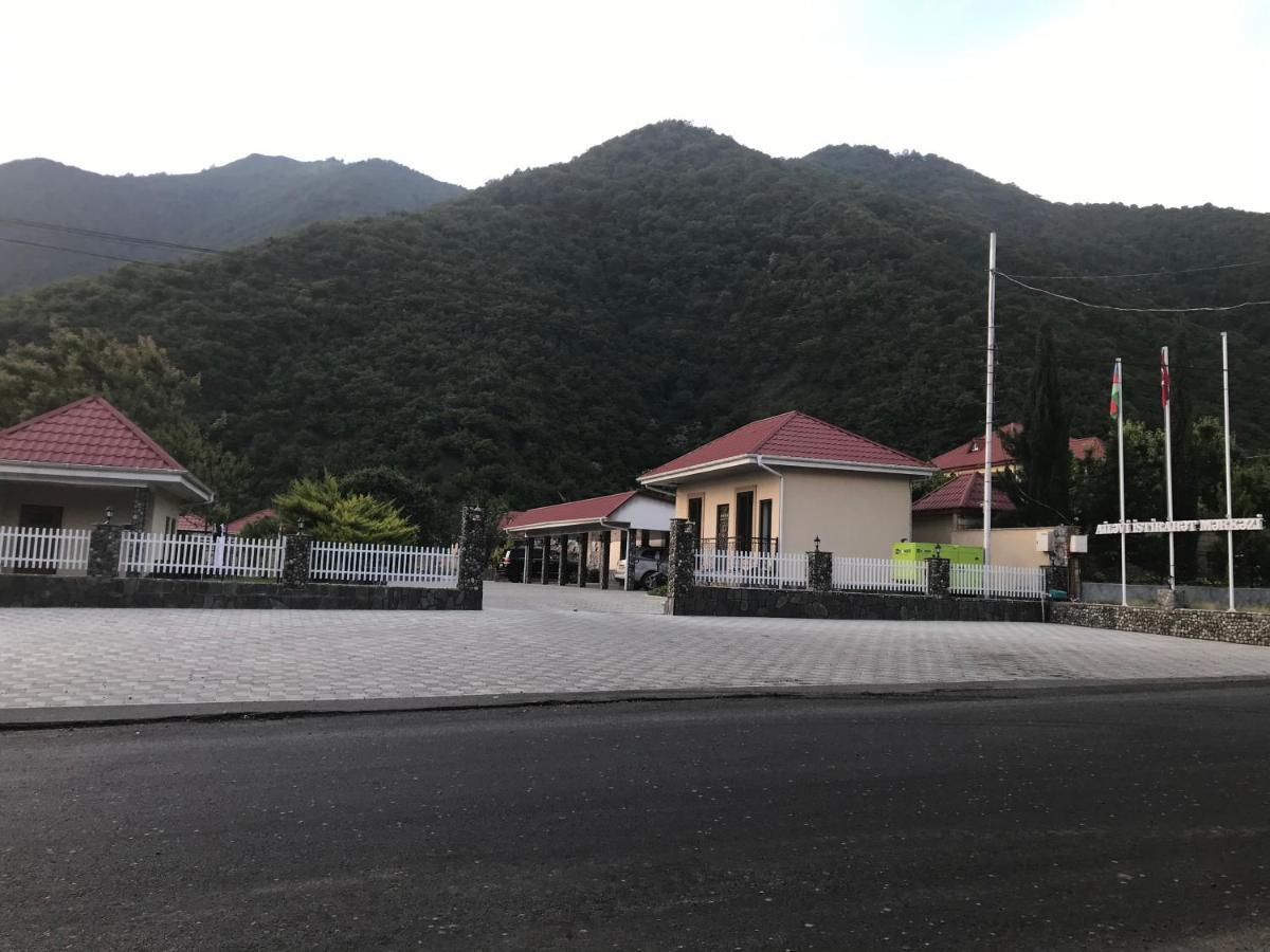 Residence Hotel Restoran Гах Екстериор снимка