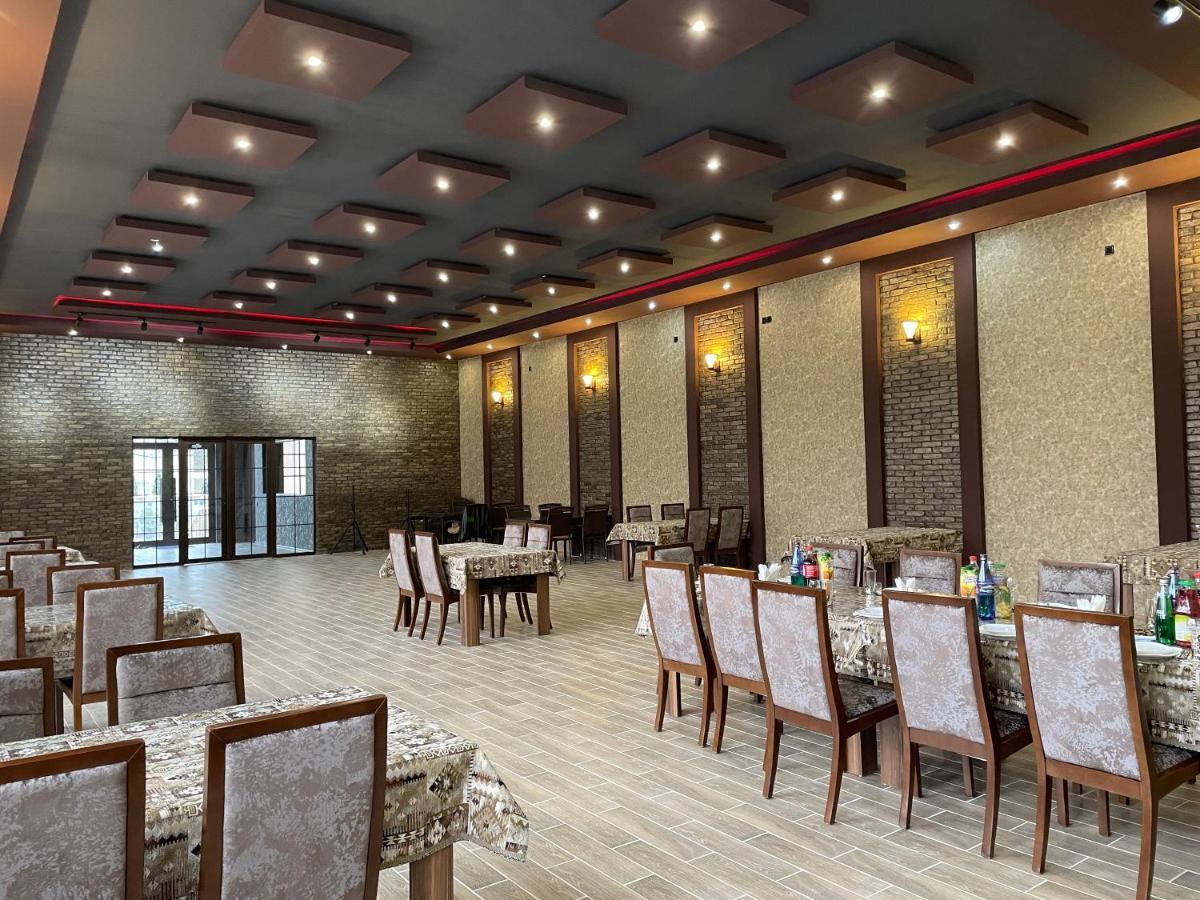 Residence Hotel Restoran Гах Екстериор снимка